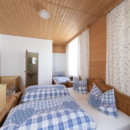 Landgasthof Veitenhaeuser בית הארחה Treuen